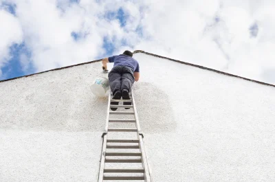 Peinture extérieure à Eyjeaux — façades et ravalement